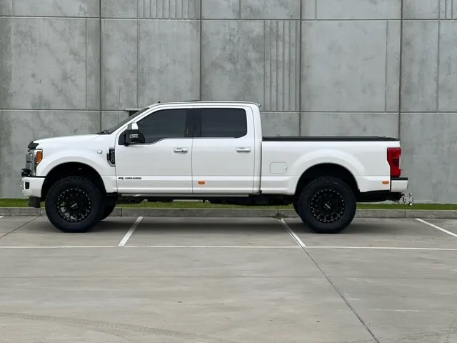 FORD F350 with METHOD 305 NV 20X9 and 37s |  | FORD